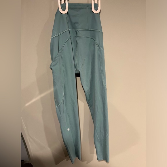 Women’s Lululemon leggings blue size 4. - Picture 3 of 10